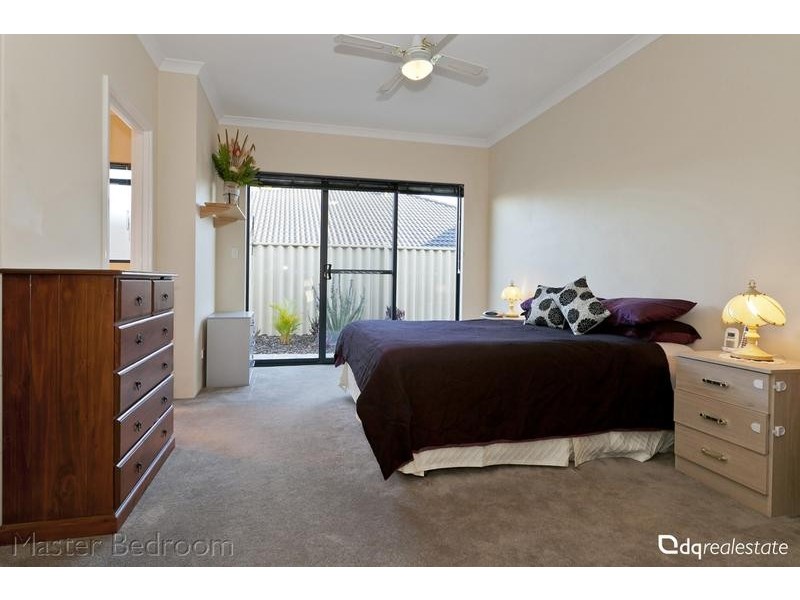 4 Cozens Road, Tapping WA 6065