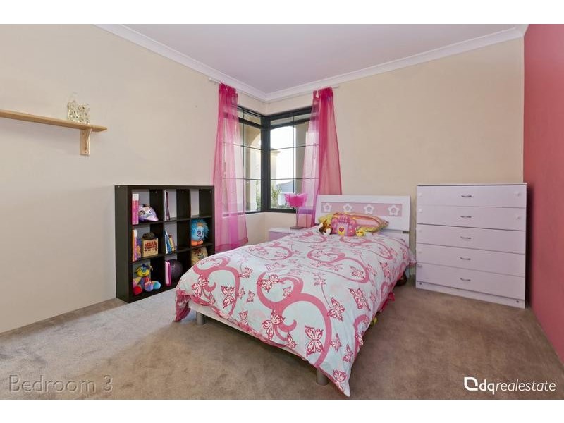 4 Cozens Road, Tapping WA 6065