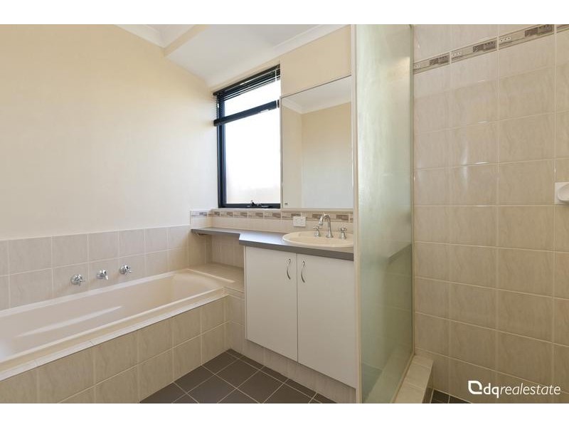 4 Cozens Road, Tapping WA 6065