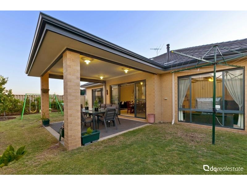 4 Cozens Road, Tapping WA 6065