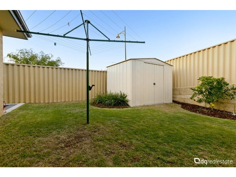 4 Cozens Road, Tapping WA 6065