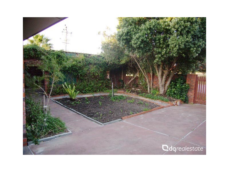 2/20 Dempster Road, Karrinyup WA 6018