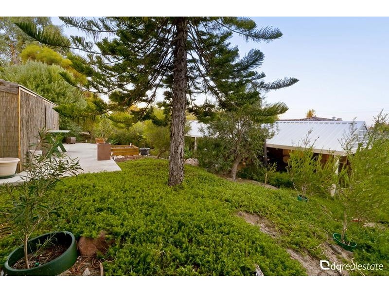 12 Madana Place, Craigie WA 6025