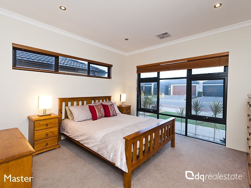 21 Hillsdale Rise, Darch WA 6065