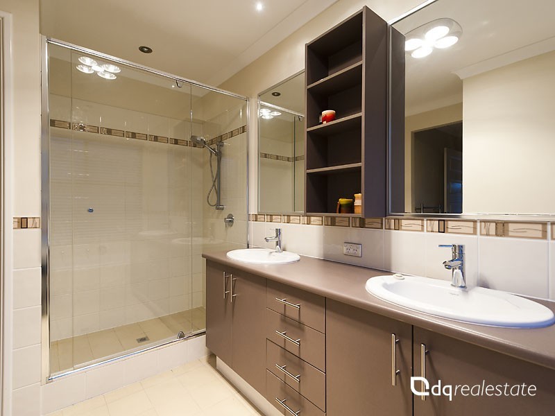 21 Hillsdale Rise, Darch WA 6065