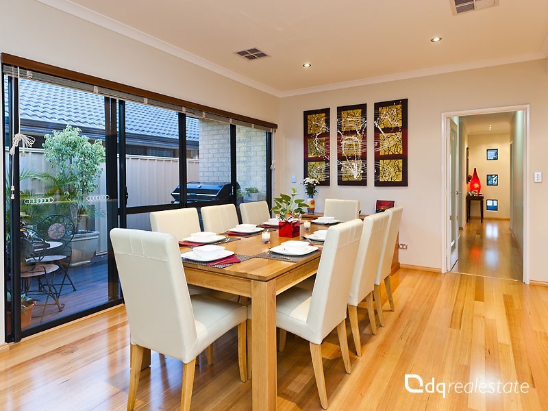 21 Hillsdale Rise, Darch WA 6065