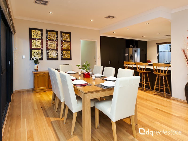 21 Hillsdale Rise, Darch WA 6065