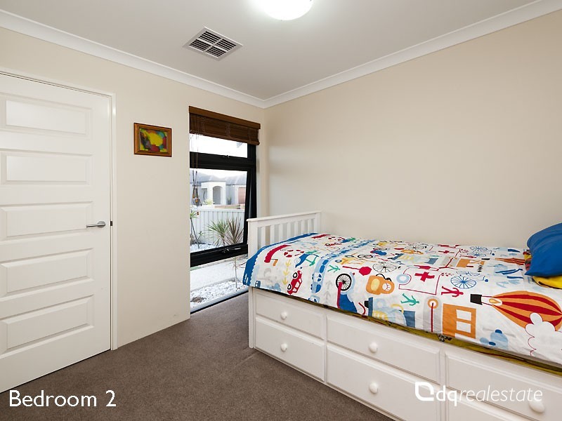 21 Hillsdale Rise, Darch WA 6065