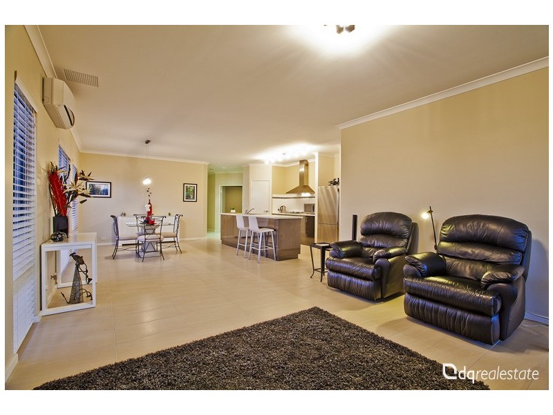 33 Bathurst Gardens, Darch WA 6065