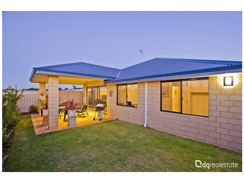 33 Bathurst Gardens, Darch WA 6065