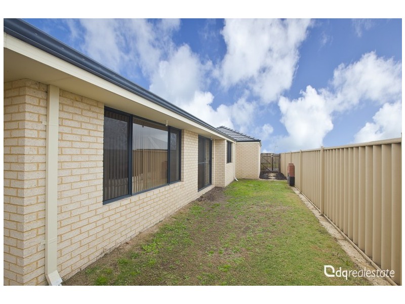 7 Cozens Road, Tapping WA 6065