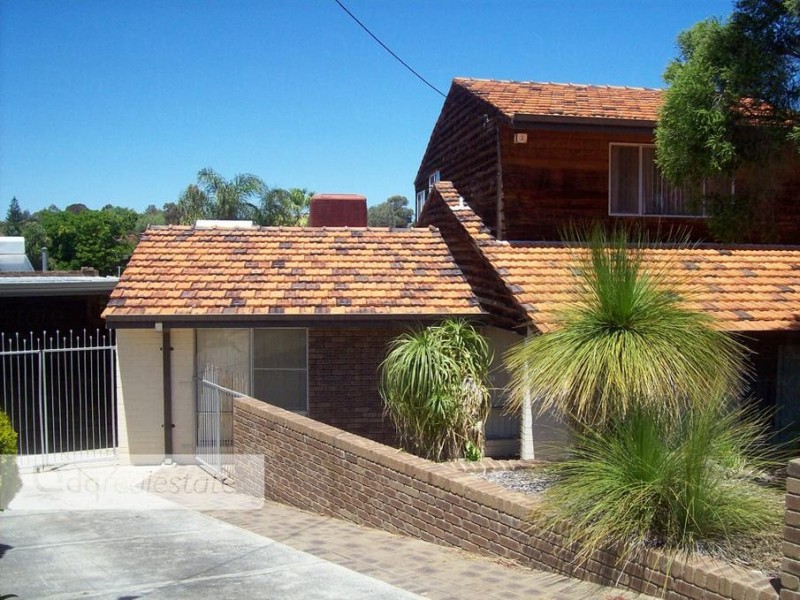 20 Whitworth Avenue, Girrawheen WA 6064