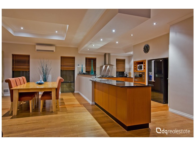 1 Shiralee Bend, Carramar WA 6031