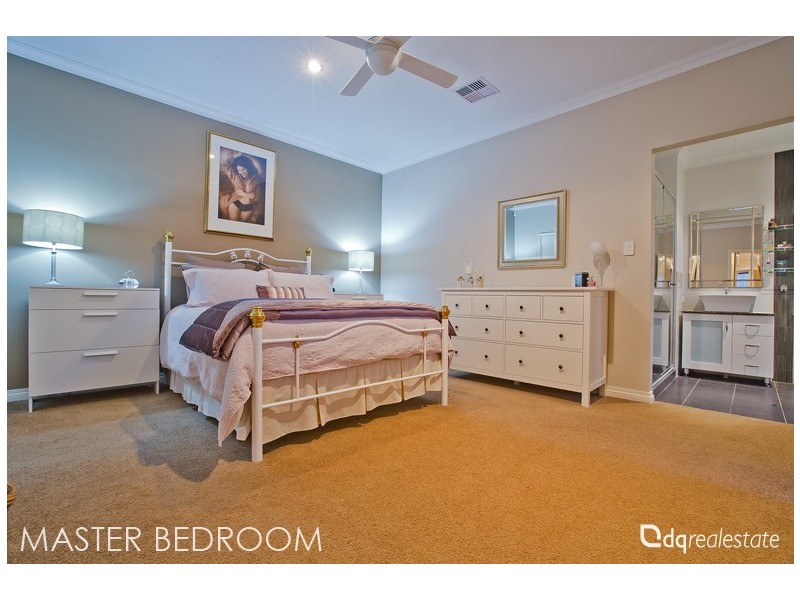 1 Shiralee Bend, Carramar WA 6031