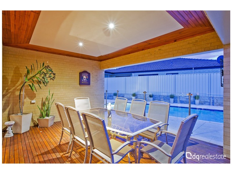 1 Shiralee Bend, Carramar WA 6031