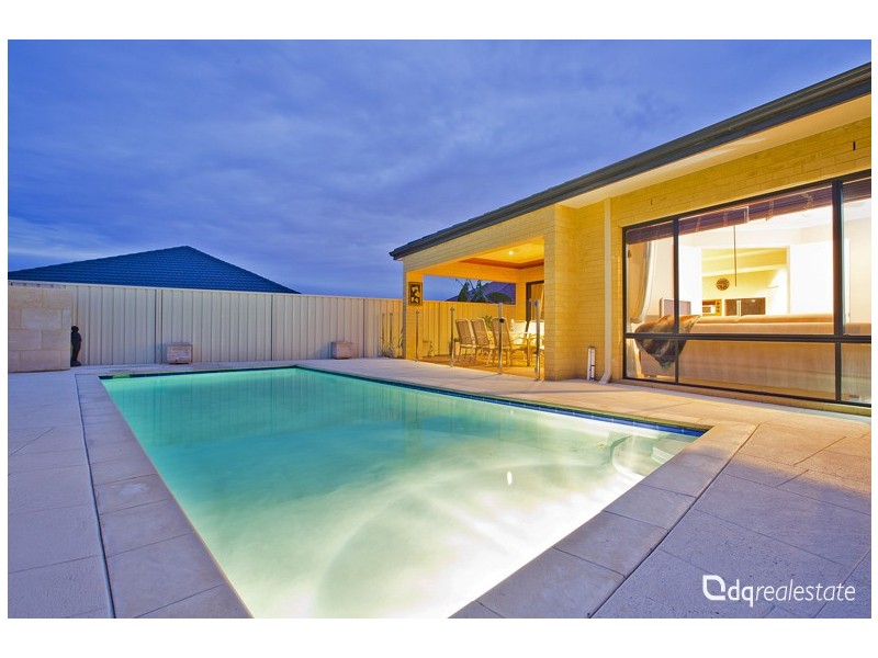 1 Shiralee Bend, Carramar WA 6031