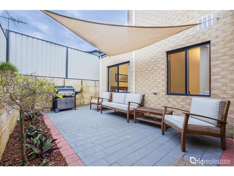 B/25 Steyning Way, Westminster WA 6061