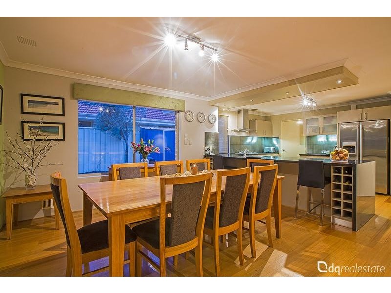 25 Palmerston Crescent, Tapping WA 6065