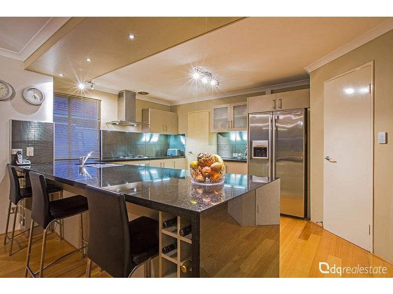 25 Palmerston Crescent, Tapping WA 6065