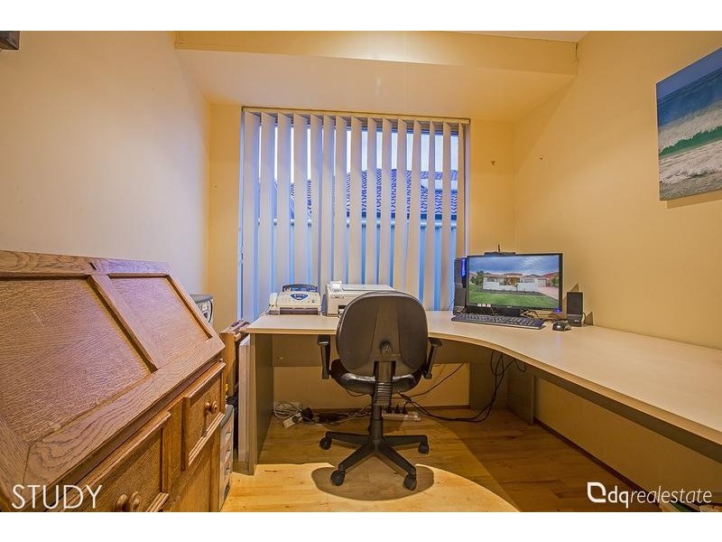 25 Palmerston Crescent, Tapping WA 6065