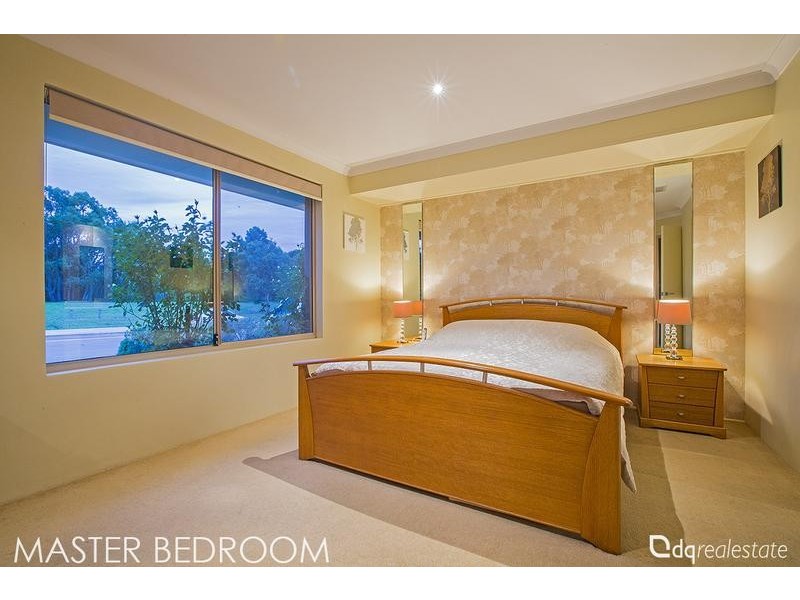 25 Palmerston Crescent, Tapping WA 6065