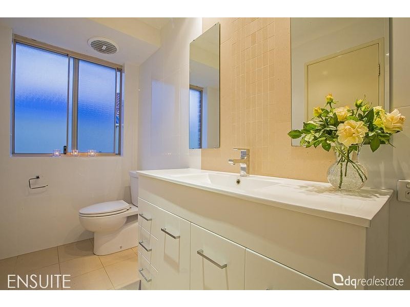 25 Palmerston Crescent, Tapping WA 6065