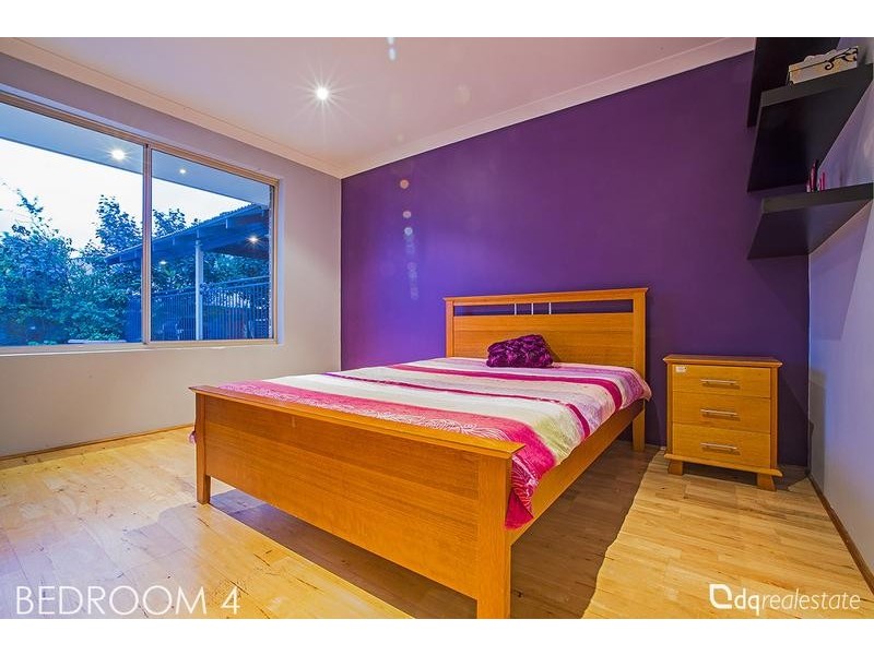 25 Palmerston Crescent, Tapping WA 6065