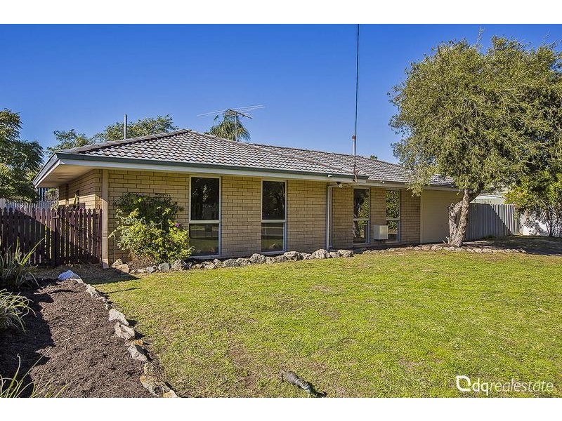 8 Waidup Street, Wanneroo WA 6065