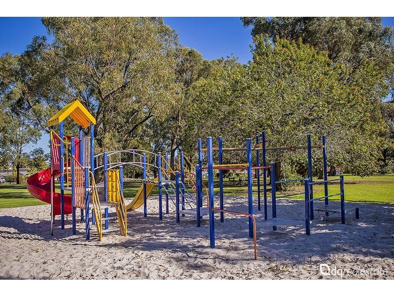 8 Waidup Street, Wanneroo WA 6065