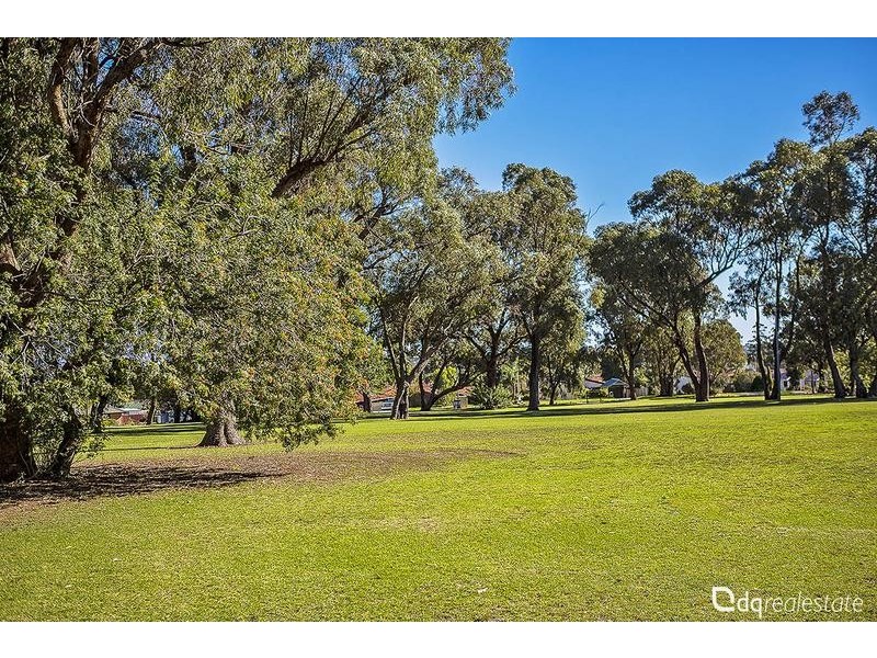 8 Waidup Street, Wanneroo WA 6065