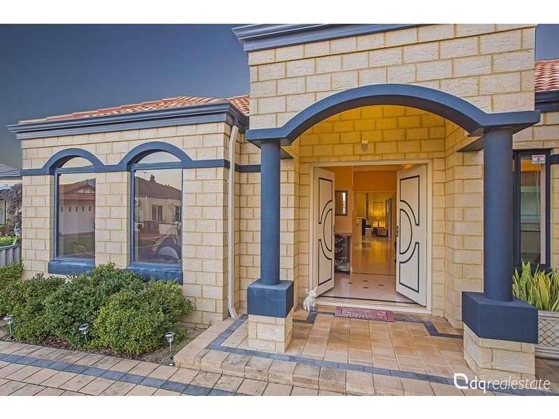 6 Goldfinch Loop, Woodvale WA 6026