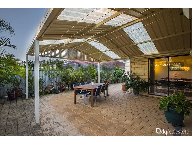 6 Goldfinch Loop, Woodvale WA 6026