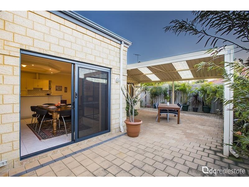 6 Goldfinch Loop, Woodvale WA 6026