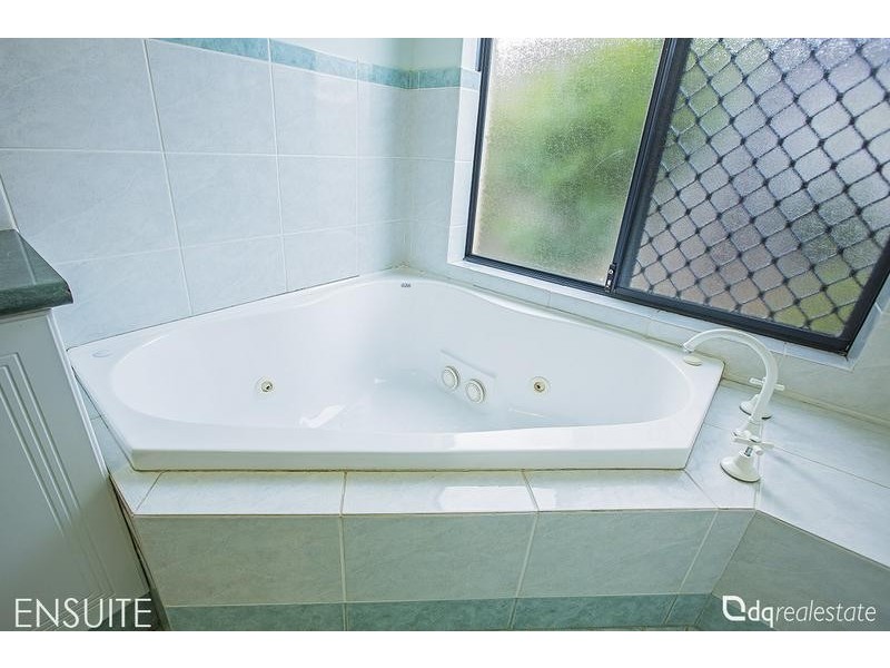 6 Goldfinch Loop, Woodvale WA 6026