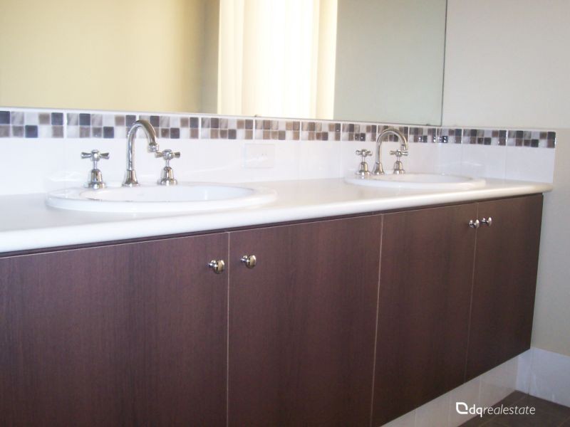 27 Condro Bend, Sinagra WA 6065