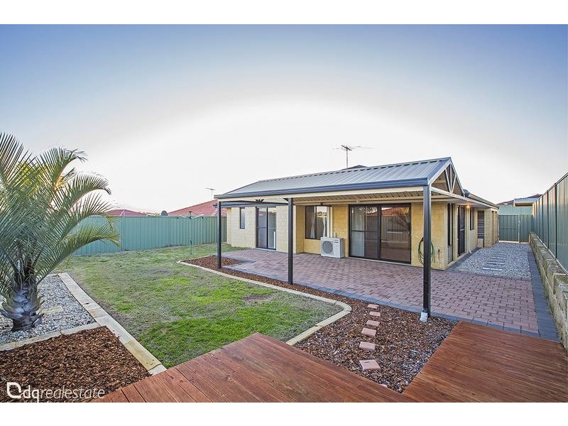 4 Olympus Loop, Merriwa WA 6030