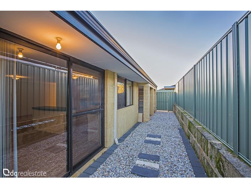 4 Olympus Loop, Merriwa WA 6030