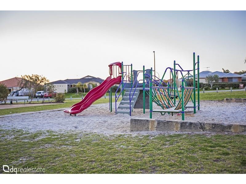 4 Olympus Loop, Merriwa WA 6030