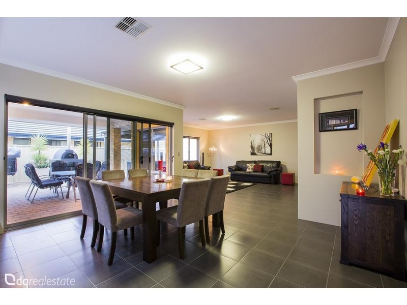 14 Eastman Turn, Tapping WA 6065