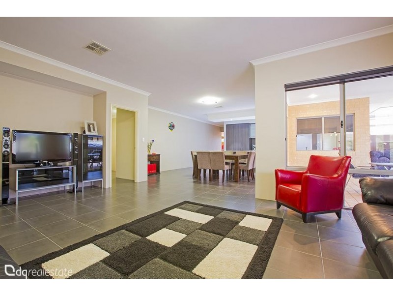 14 Eastman Turn, Tapping WA 6065