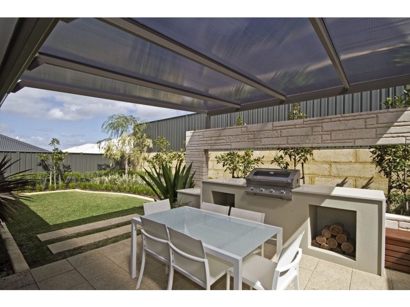 31 Botanic Ave, Banksia Grove WA 6031