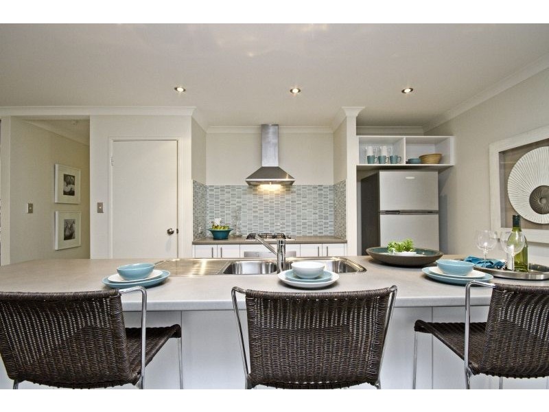 31 Botanic Ave, Banksia Grove WA 6031