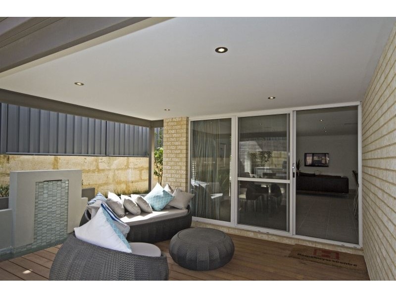 31 Botanic Ave, Banksia Grove WA 6031