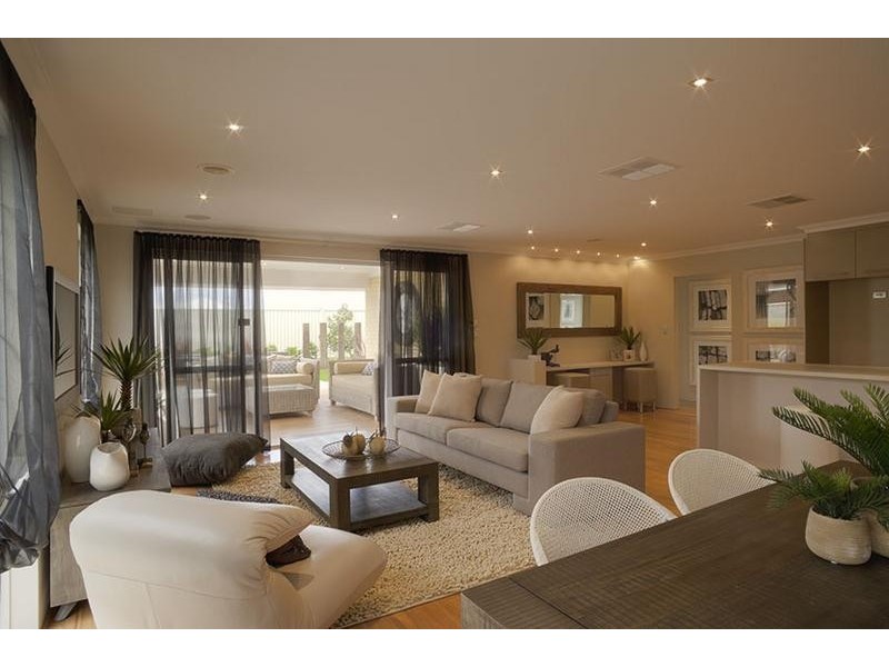 12 Gangway Turn, Alkimos WA 6038