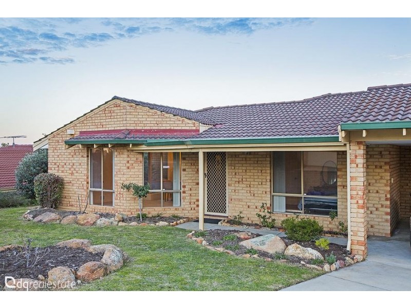 2 Fleetwood Circuit, Woodvale WA 6026