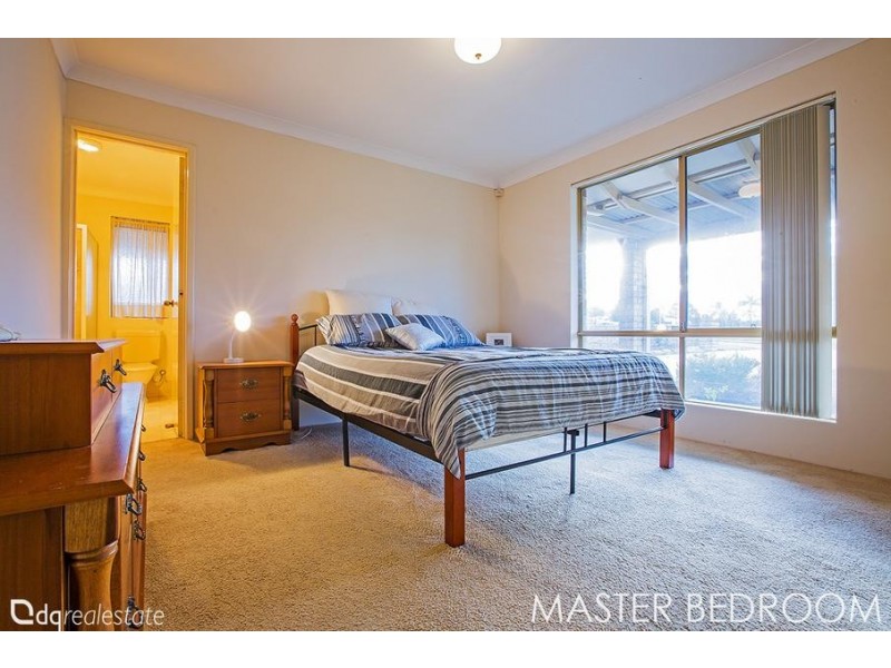 2 Fleetwood Circuit, Woodvale WA 6026