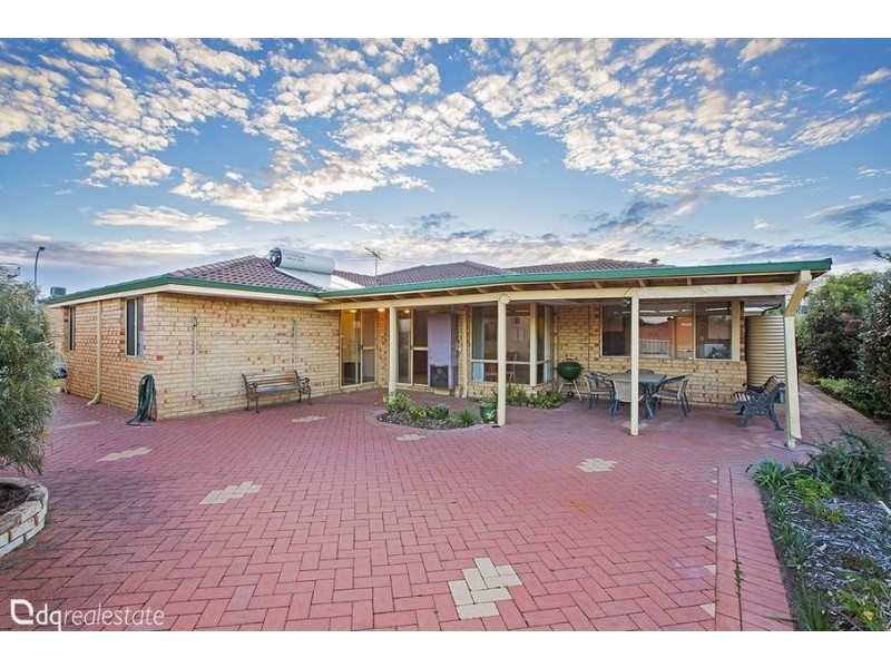 2 Fleetwood Circuit, Woodvale WA 6026