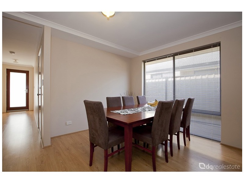 16 Riverlinks Drive, Clarkson WA 6030