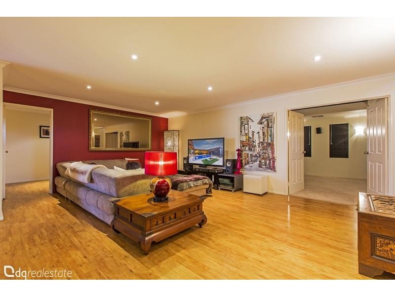 34 Dalecross Avenue, Madeley WA 6065