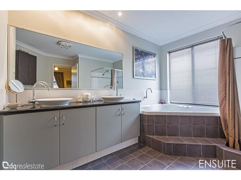 34 Dalecross Avenue, Madeley WA 6065